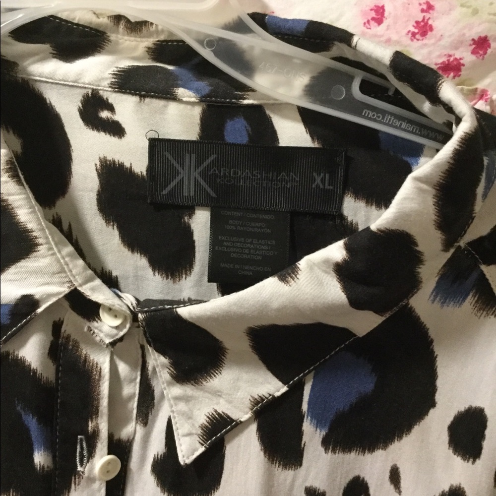 Xl button down - Picture 2 of 4